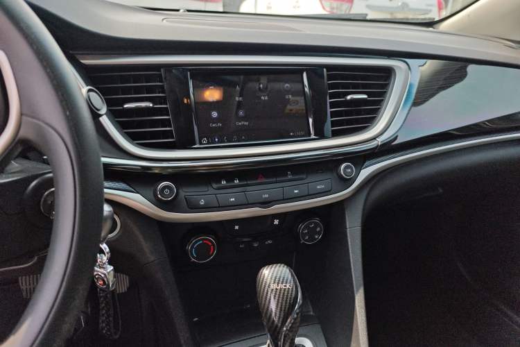 Used Buick GT 2021 Revised Version Flagship 1.5L Automatic Elite Edition Audio And AC Panel