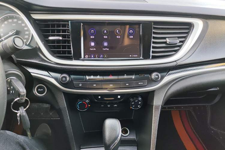 Used Buick GT 2021 Revised Version 1.3T Automatic Mild Hybrid Elite Edition Audio And AC Panel