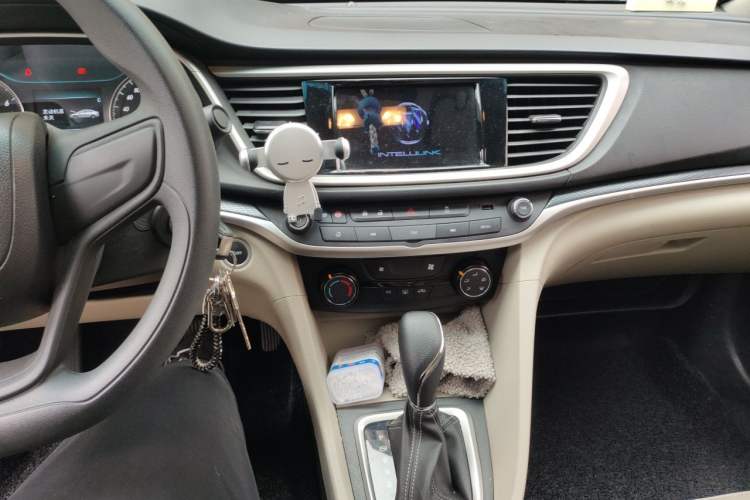 Used Buick GT 2021 Exemplar 1.5L Automatic Elite Version Audio And AC Panel