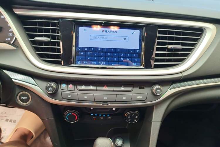 Used Buick GT 2021 Revised Version Flagship 1.5L Automatic Elite Edition Audio And AC Panel