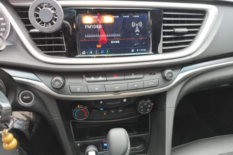 Used Buick GT 2021 Exemplar 1.5L Automatic Elite Version Audio And AC Panel