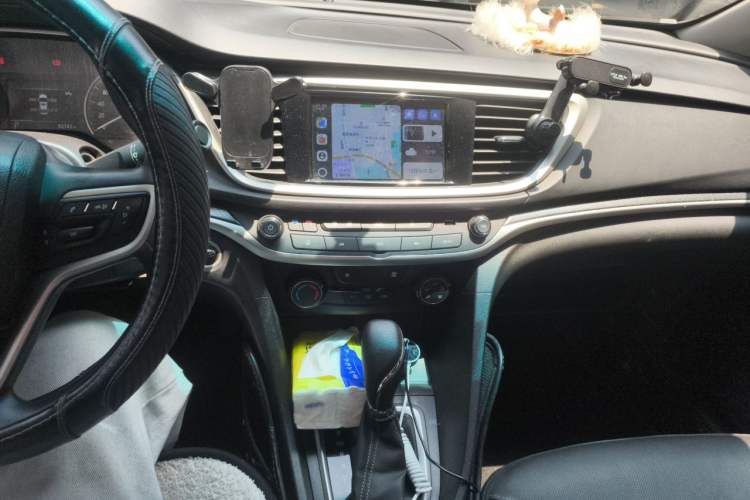 Used Buick GT 2021 Revised Version Flagship 1.5L Automatic Elite Edition Audio And AC Panel
