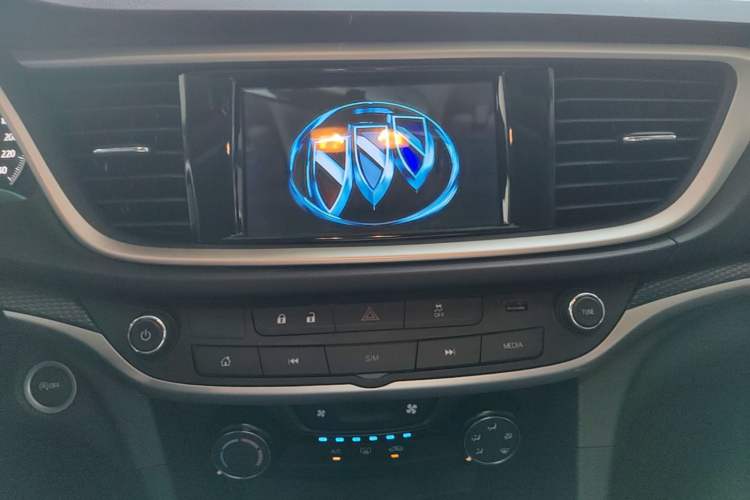 Used Buick GT 2021 Revised Version Flagship 1.5L Automatic Entry-Level Trim Audio And AC Panel