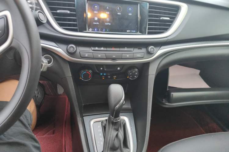 Used Buick GT 2021 Revised Version Flagship 1.5L Automatic Elite Edition Audio And AC Panel