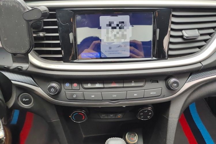 Used Buick GT 2021 Revised Version Flagship 1.5L Automatic Elite Edition Audio And AC Panel
