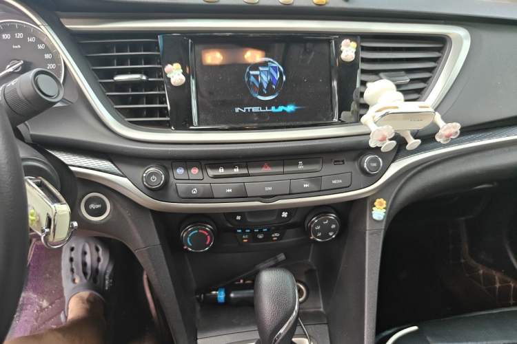 Used Buick GT 2021 Revised Version Flagship 1.5L Automatic Elite Edition Audio And AC Panel