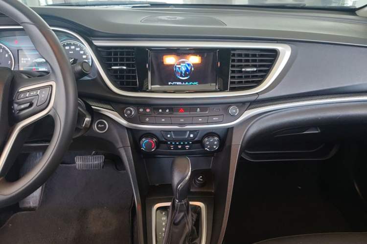 Used Buick GT 2021 Revised Version Flagship 1.5L Automatic Elite Edition Audio And AC Panel