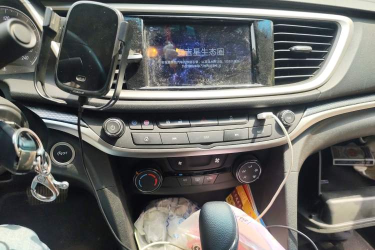 Used Buick GT 2021 Revised Version Flagship 1.5L Automatic Elite Edition Audio And AC Panel
