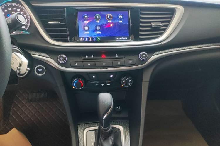 Used Buick GT 2021 Revised Version Flagship 1.5L Automatic Entry-Level Trim Audio And AC Panel