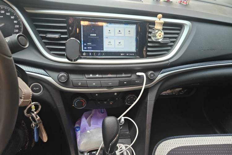 Used Buick GT 2021 Revised Version Flagship 1.5L Automatic Elite Edition Audio And AC Panel