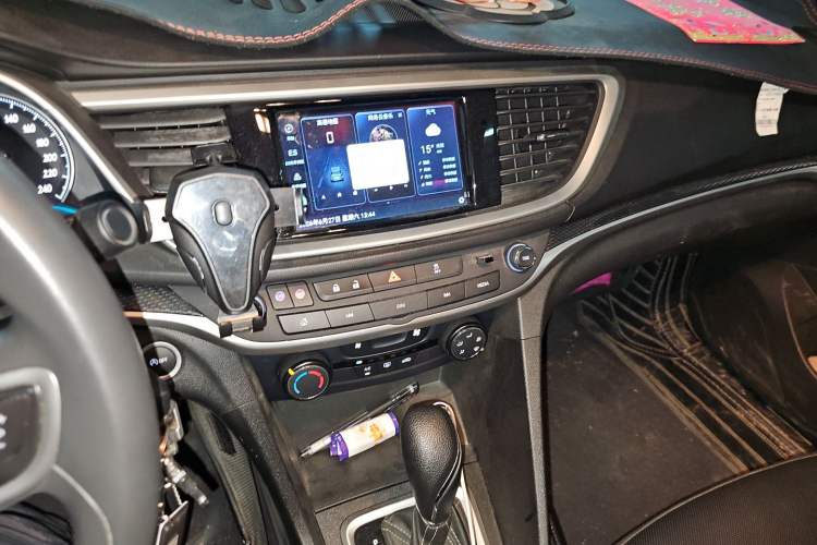 Used Buick GT 2021 Revised Version Flagship 1.5L Automatic Elite Edition Audio And AC Panel