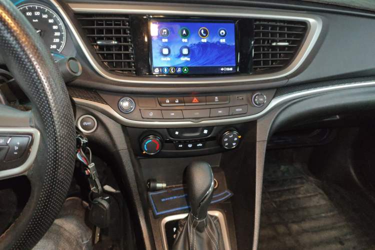Used Buick GT 2021 Revised Version Flagship 1.5L Automatic Elite Edition Audio And AC Panel