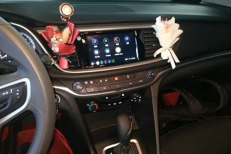 Used Buick GT 2021 Revised Version Flagship 1.5L Automatic Elite Edition Audio And AC Panel
