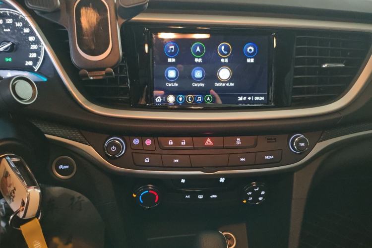 Used Buick GT 2021 Revised Version Flagship 1.5L Automatic Elite Edition Audio And AC Panel