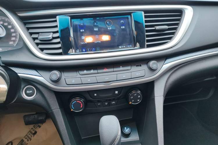 Used Buick GT 2021 Revised Version Flagship 1.5L Automatic Entry-Level Trim Audio And AC Panel