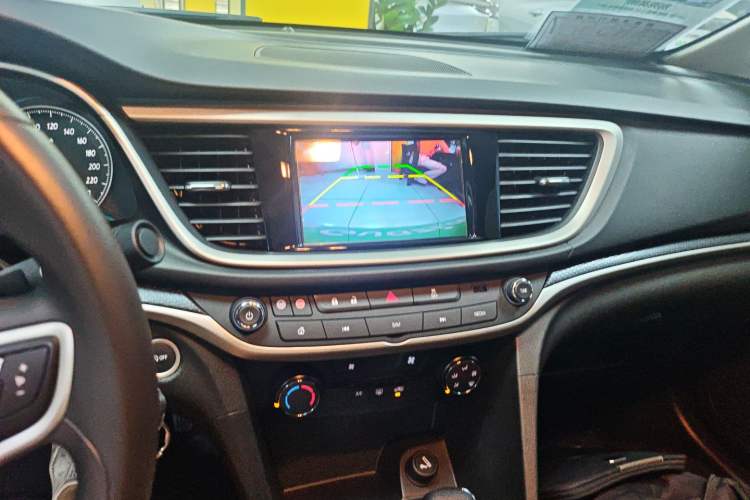 Used Buick GT 2021 Revised Version Flagship 1.5L Automatic Elite Edition Audio And AC Panel