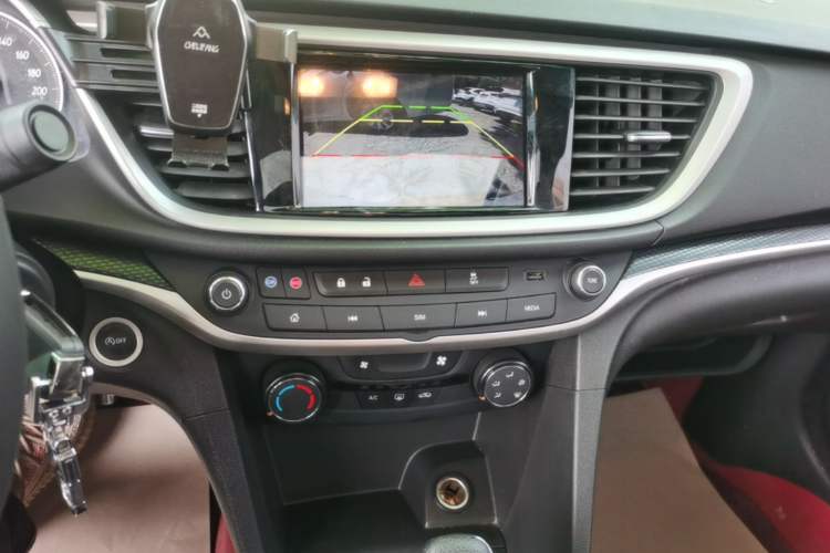 Used Buick GT 2021 Revised Version Flagship 1.5L Automatic Elite Edition Audio And AC Panel