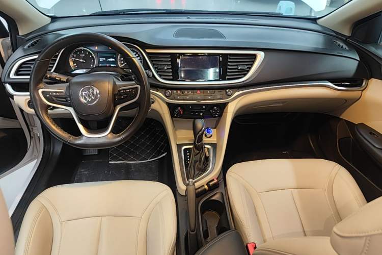 Used Buick GT 2021 Exemplar 1.5L Automatic Elite Version Audio And AC Panel