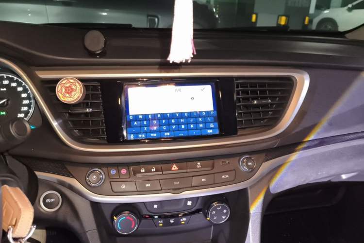 Used Buick GT 2021 Revised Version Flagship 1.5L Automatic Elite Edition Audio And AC Panel