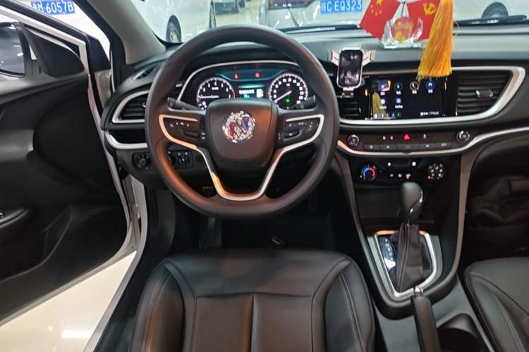 Used Buick GT 2021 Revised Version Flagship 1.5L Automatic Entry-Level Trim Audio And AC Panel