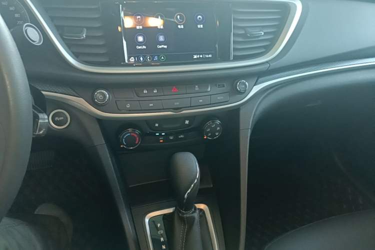 Used Buick GT 2021 Revised Version Flagship 1.5L Automatic Entry-Level Trim Audio And AC Panel