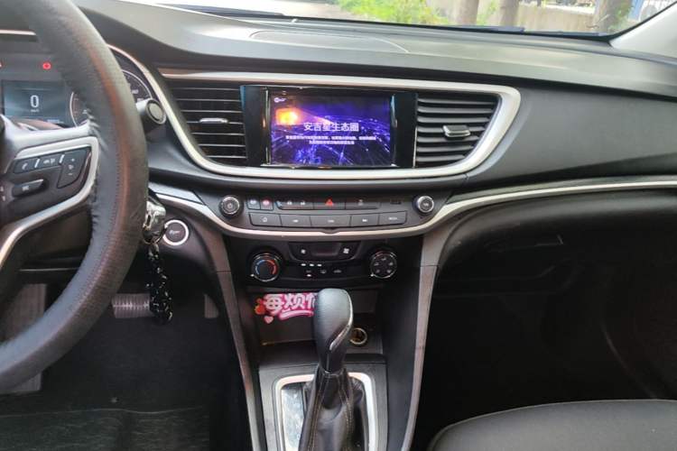 Used Buick GT 2021 Revised Version 1.3T Automatic Mild Hybrid Elite Edition Audio And AC Panel