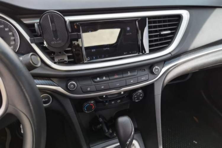 Used Buick GT 2021 Revised Version 1.3T Automatic Mild Hybrid Elite Edition Audio And AC Panel