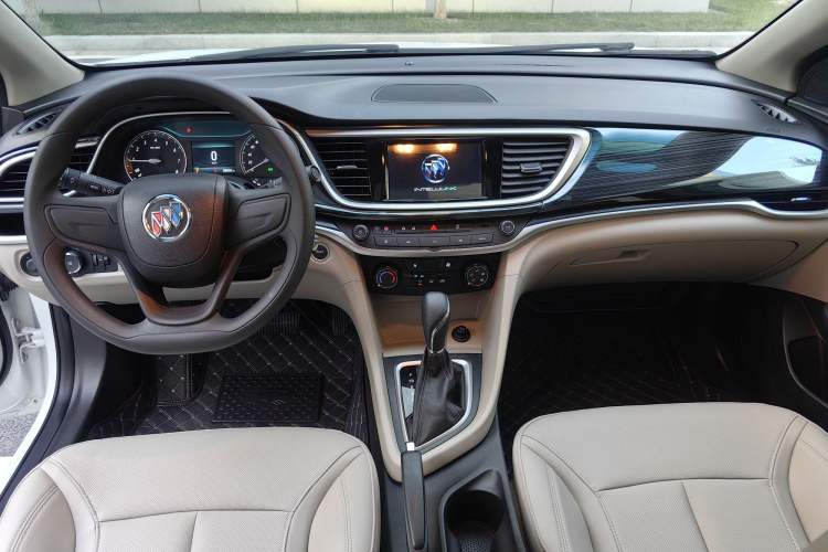 Used Buick GT 2021 Exemplar 1.5L Automatic Elite Version Audio And AC Panel