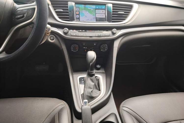 Used Buick GT 2021 Revised Version Flagship 1.5L Automatic Elite Edition Audio And AC Panel