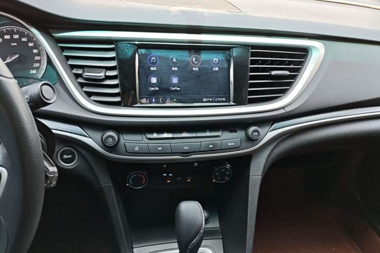 Used Buick GT 2021 Revised Version Flagship 1.5L Automatic Elite Edition Audio And AC Panel