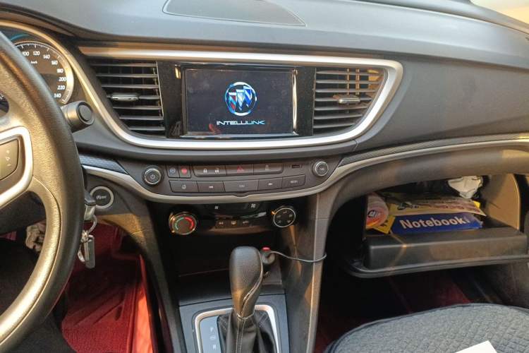Used Buick GT 2021 Revised Version Flagship 1.5L Automatic Elite Edition Audio And AC Panel