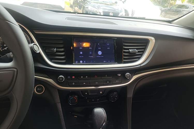 Used Buick GT 2021 1.3T Automatic Mild Hybrid Elite Version Audio And AC Panel