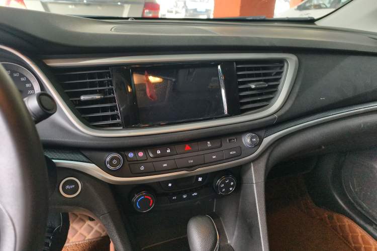 Used Buick GT 2021 Revised Version Flagship 1.5L Automatic Elite Edition Audio And AC Panel