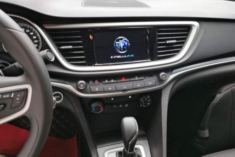 Used Buick GT 2021 Revised Version Flagship 1.5L Automatic Elite Edition Audio And AC Panel