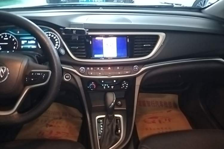 Used Buick GT 2021 Revised Version Flagship 1.5L Automatic Elite Edition Audio And AC Panel