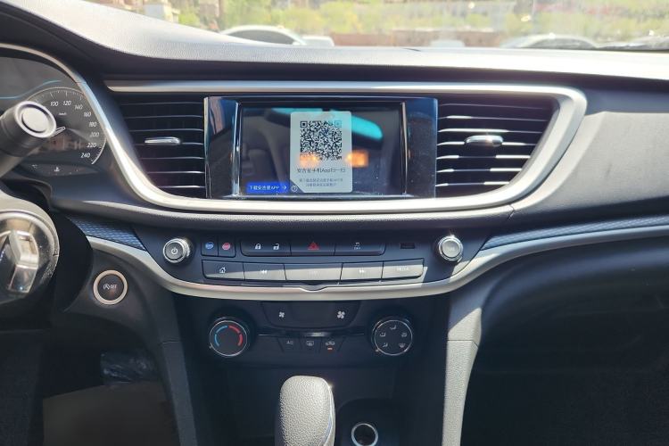 Used Buick GT 2021 Revised Version 1.3T Automatic Mild Hybrid Elite Edition Audio And AC Panel