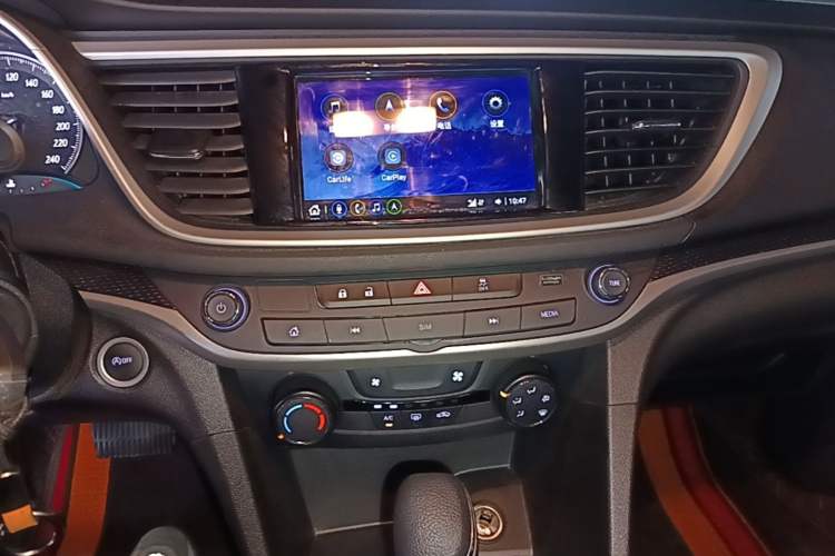 Used Buick GT 2021 Revised Version Flagship 1.5L Automatic Entry-Level Trim Audio And AC Panel