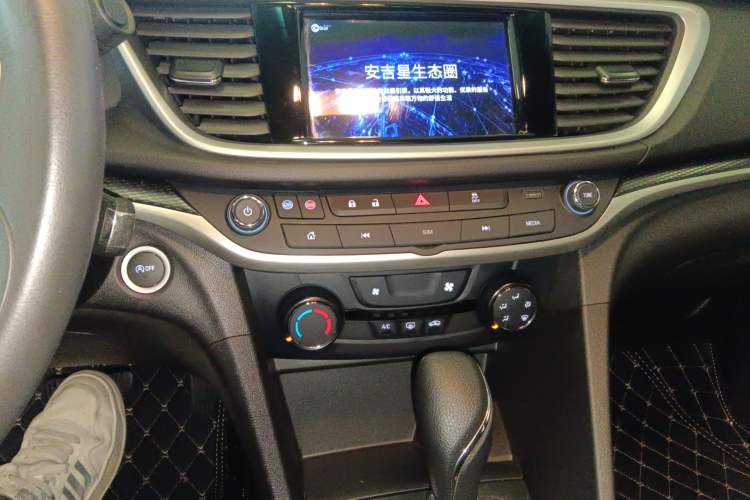Used Buick GT 2021 Revised Version Flagship 1.5L Automatic Elite Edition Audio And AC Panel