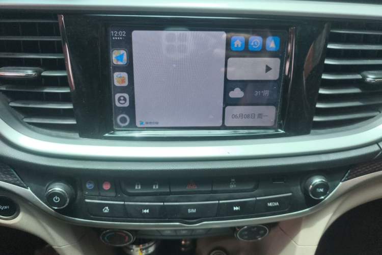 Used Buick GT 2021 Exemplar 1.5L Automatic Elite Version Audio And AC Panel