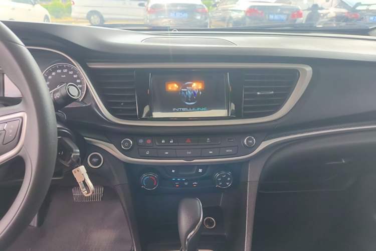 Used Buick GT 2021 Revised Version Flagship 1.5L Automatic Elite Edition Audio And AC Panel