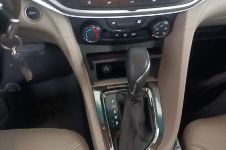 Used Buick GT 2021 Exemplar 1.5L Automatic Elite Version Audio And AC Panel