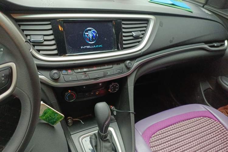 Used Buick GT 2021 Revised Version Flagship 1.5L Automatic Elite Edition Audio And AC Panel