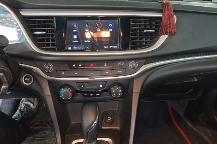 Used Buick GT 2021 Revised Version Flagship 1.5L Automatic Entry-Level Trim Audio And AC Panel