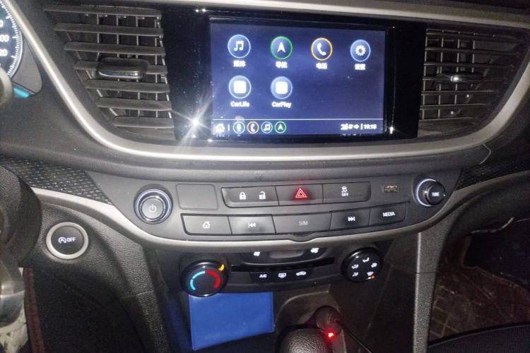 Used Buick GT 2021 Revised Version Flagship 1.5L Automatic Elite Edition Audio And AC Panel