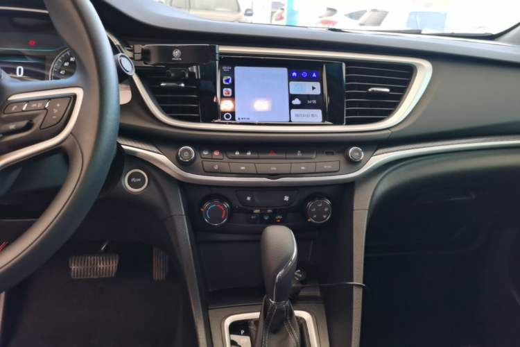 Used Buick GT 2021 Revised Version Flagship 1.5L Automatic Elite Edition Audio And AC Panel