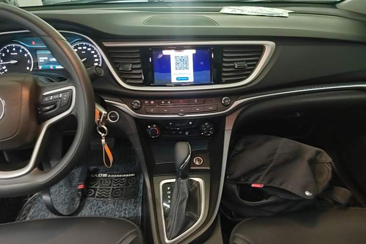 Used Buick GT 2021 Revised Version Flagship 1.5L Automatic Elite Edition Audio And AC Panel