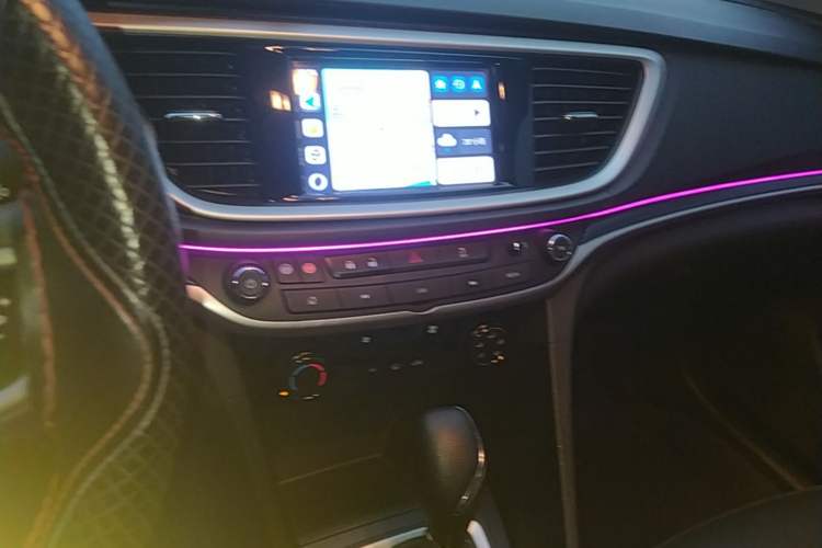 Used Buick GT 2021 Revised Version Flagship 1.5L Automatic Elite Edition Audio And AC Panel