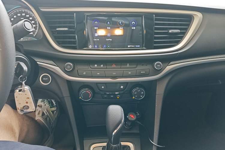 Used Buick GT 2021 Revised Version Flagship 1.5L Automatic Elite Edition Audio And AC Panel