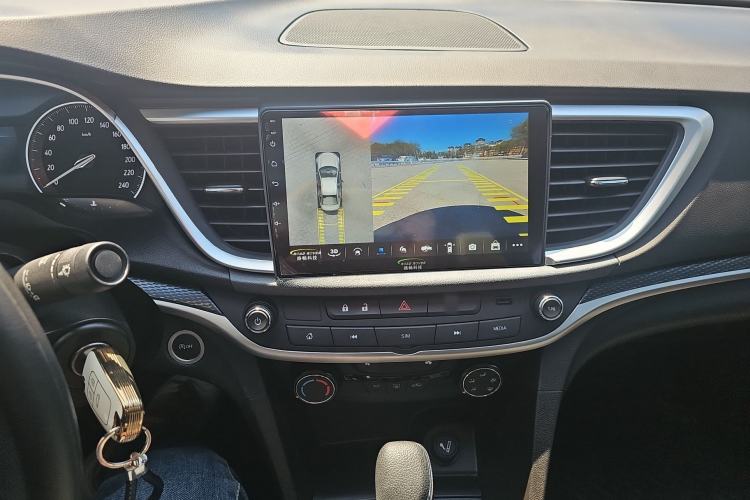 Used Buick GT 2021 Revised Version Flagship 1.5L Automatic Elite Edition Audio And AC Panel