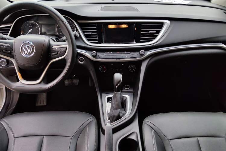 Used Buick GT 2021 Revised Version 1.3T Automatic Mild Hybrid Elite Edition Audio And AC Panel